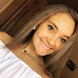 Meet your Posher, Karissa